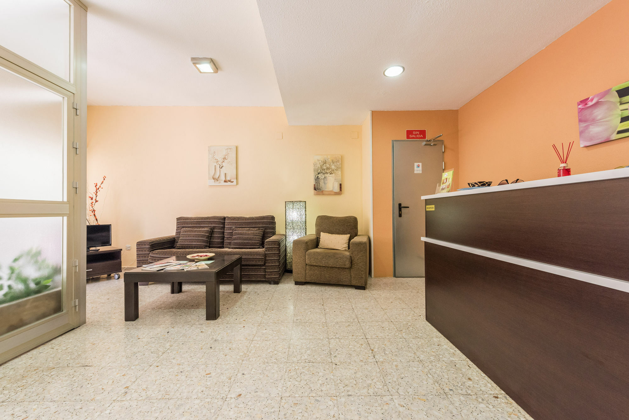 Hostal Arkanta Арганда дел Рей Екстериор снимка