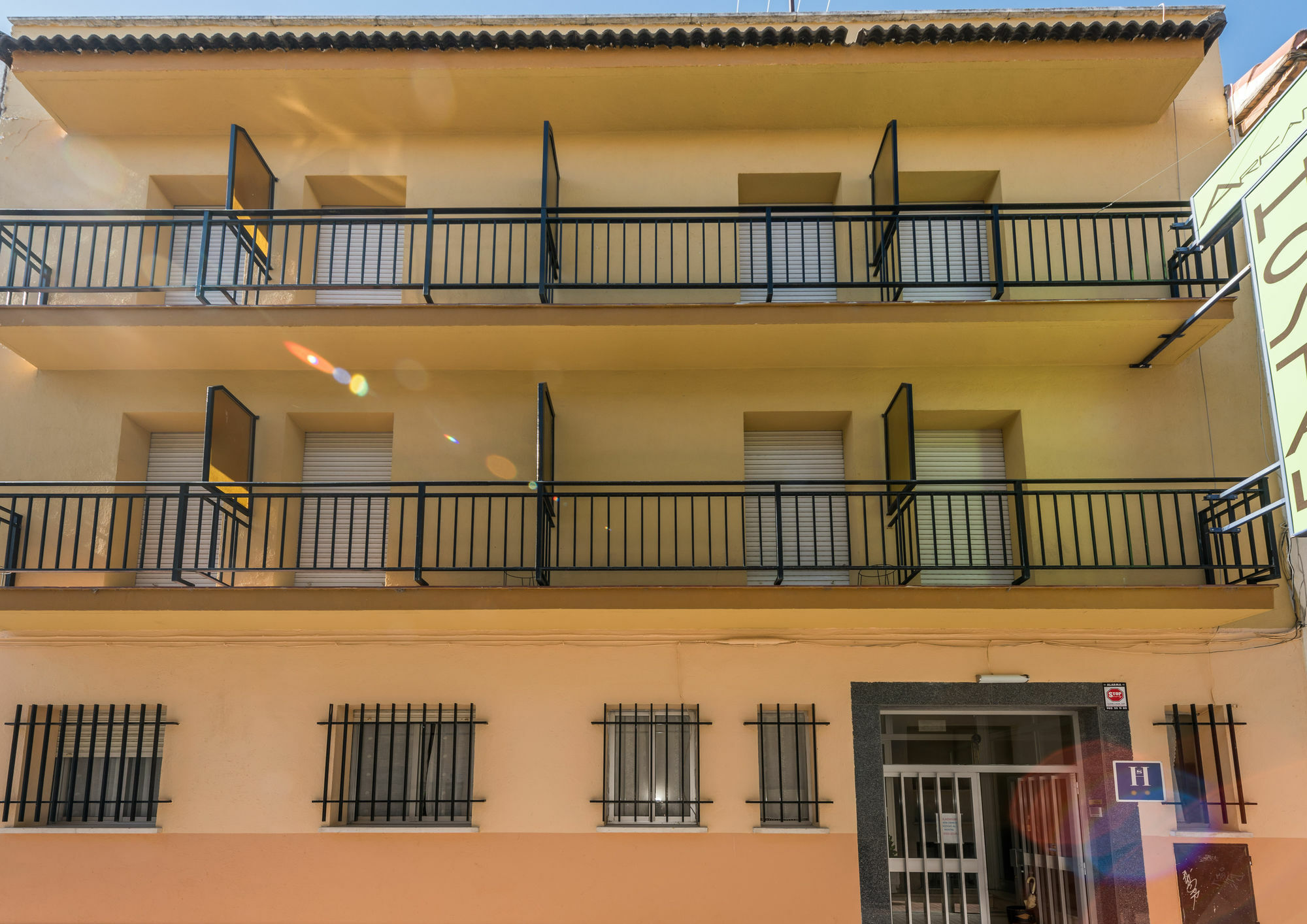 Hostal Arkanta Арганда дел Рей Екстериор снимка