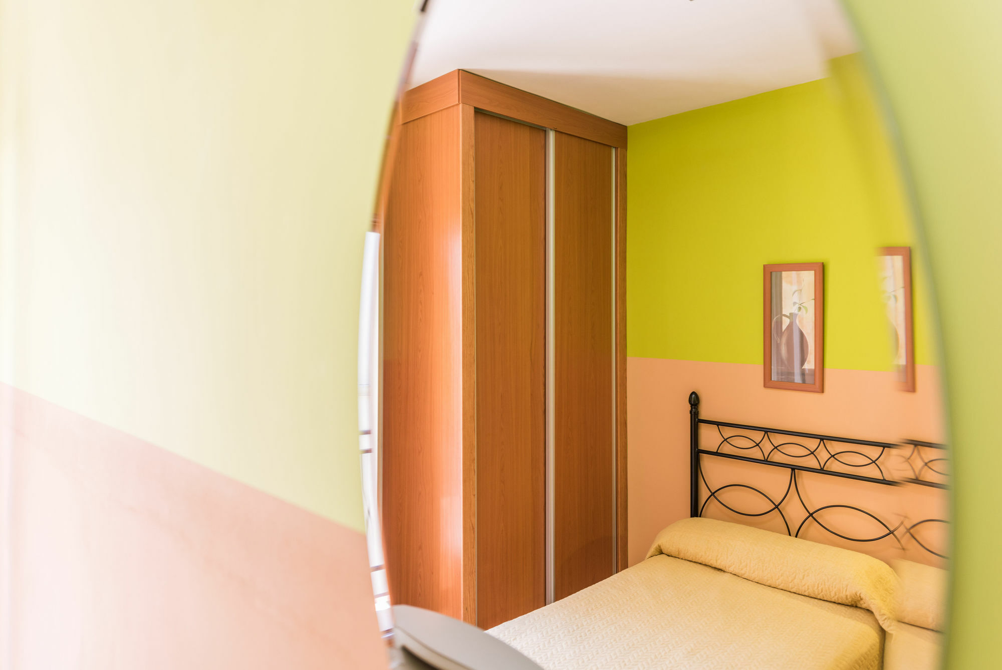 Hostal Arkanta Арганда дел Рей Екстериор снимка