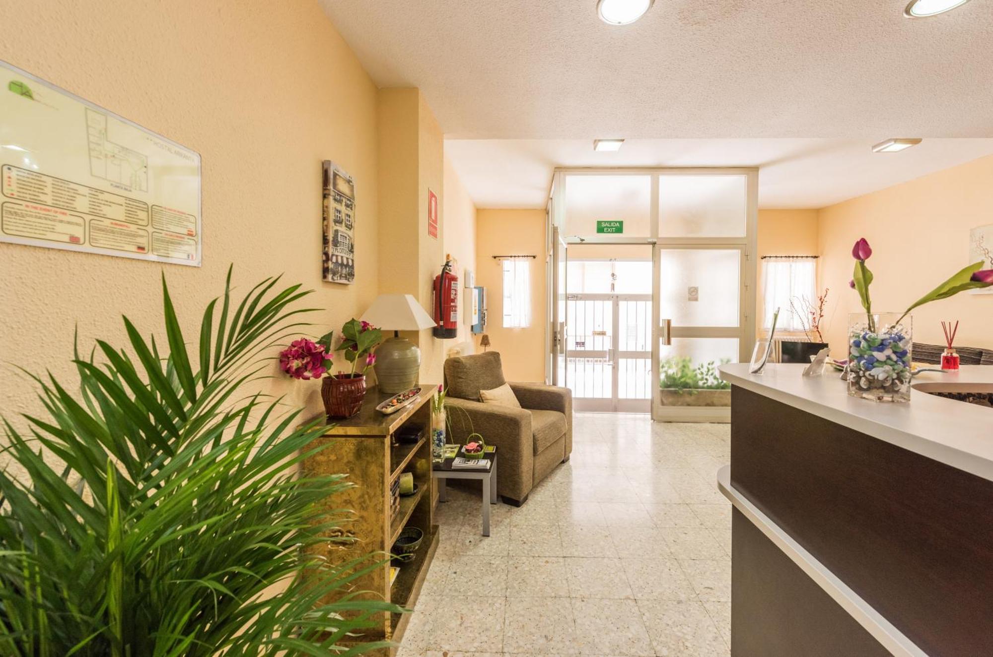 Hostal Arkanta Арганда дел Рей Екстериор снимка