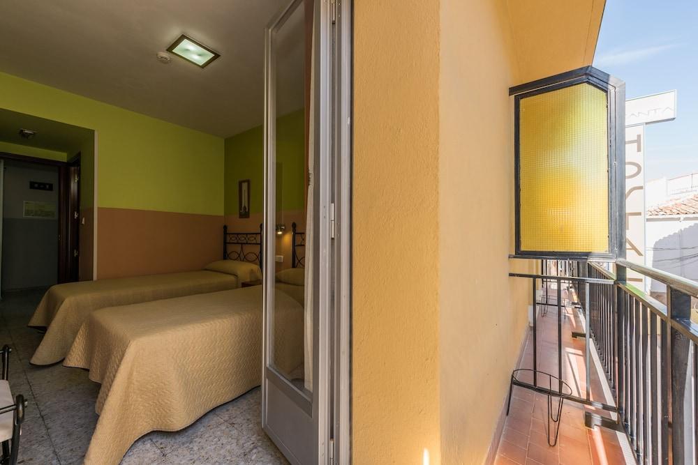 Hostal Arkanta Арганда дел Рей Екстериор снимка